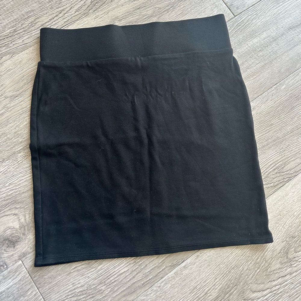 H&M Black Skirt